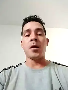 Gabriel leon33 online show from June 19, 9:30 pm