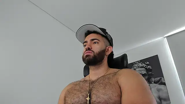 simonleon27 online show from May 17, 4:25 pm