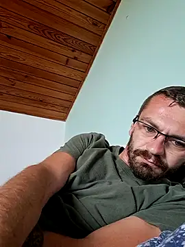 jozsi1995 online show from July 2, 5:35 am