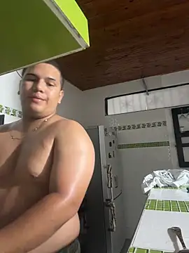 Patricio 02 online show from June 14, 1:58 am