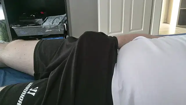 horny-bear89 online show from May 27, 4:04 pm