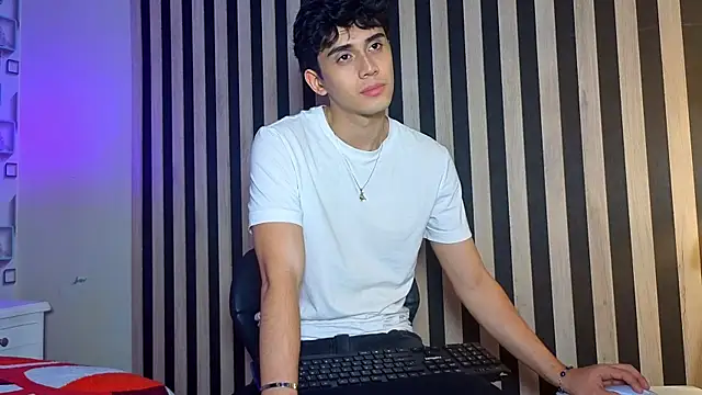 MikeVoss  online show from May 28, 7:34 pm