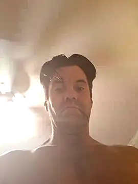 ELVISPRESI online show from May 31, 6:03 am