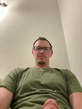 Hardpaul85 online show from July 3, 1:06 pm