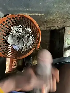 hotpoks20 online show from June 17, 8:27 am