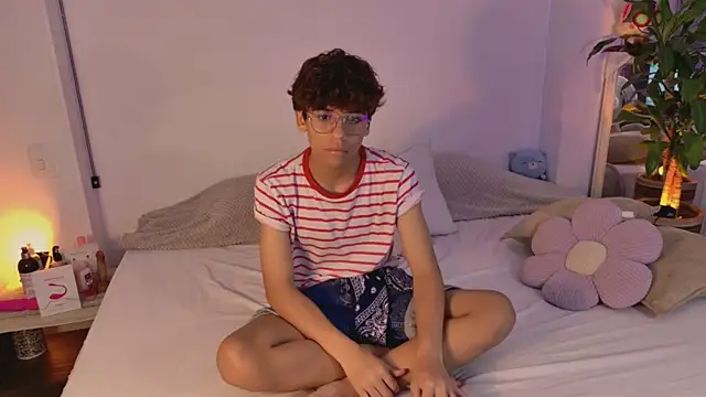 Samy Twink online show from July 3, 3:12 am