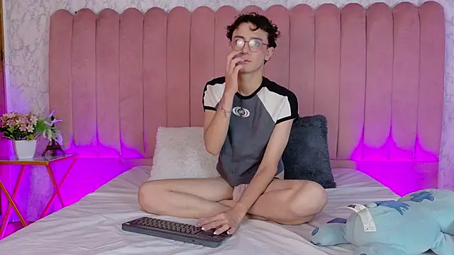 Leo Williamss online show from July 2, 11:49 am