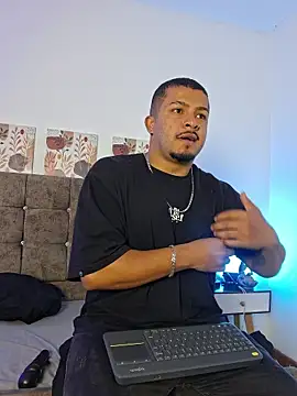 BrunoSilva  online show from June 23, 12:53 pm