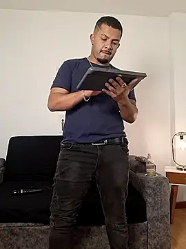 BrunoSilva  online show from July 3, 12:22 pm