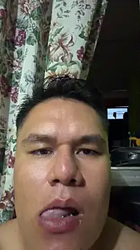 LatinoLeones online show from June 28, 1:44 am