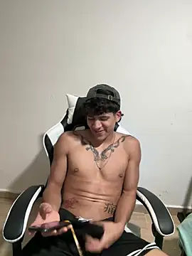 Noah  Dick online show from August 2, 7:50 am