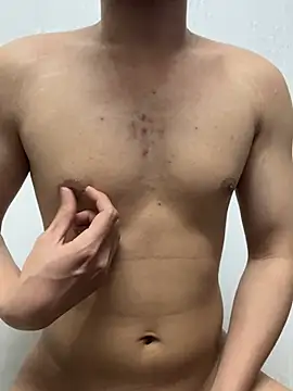 danielhuynh online show from July 2, 1:28 pm