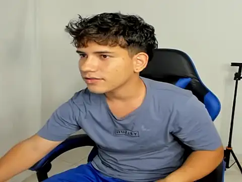 johhan bigcock online show from July 10, 3:10 am