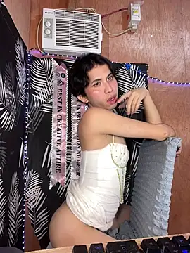 UrasianFemboy online show from July 14, 3:07 pm