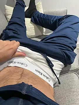 leowhyat online show from July 20, 10:44 pm