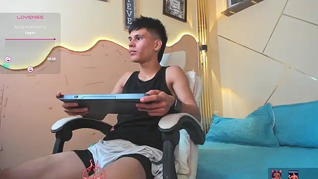 Thiiago xxx online show from July 25, 2:14 pm