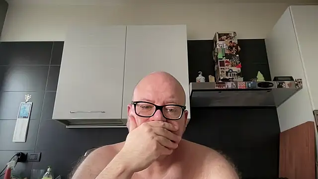 theitalianbear online show from July 21, 5:09 am