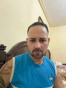 elpianitofeliz online show from August 7, 10:05 pm