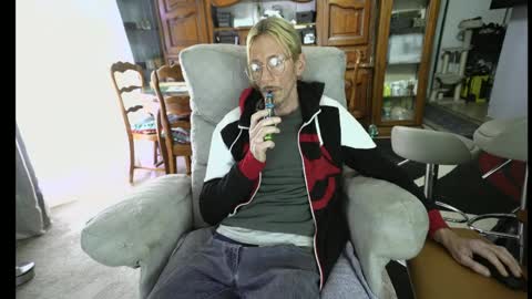 jeff online show from April 4, 7:49 am