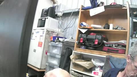 04oldskool online show from December 29, 10:47 pm