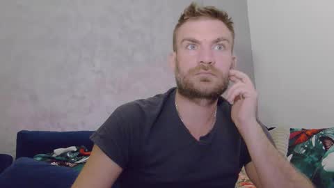 10in_deluxe online show from December 18, 5:53 pm