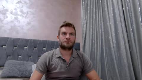 10in_deluxe online show from December 1, 3:48 pm