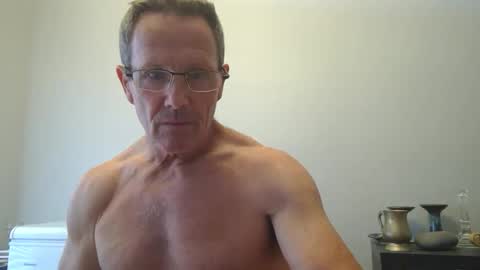 Snapshot of 13glanmorfa chatting on October 24, 3:03 pm 13glanmorfa online show from October 24, 3:03 pm