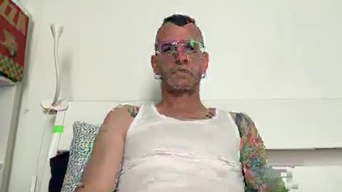 J online show from April 30, 10:22 am