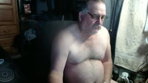 Snapshot of 1dusty60 chatting on December 18, 4:31 am 1dusty60 online show from December 18, 4:31 am