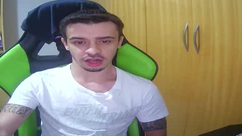 1good_vibes1 online show from February 9, 5:01 am