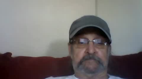 Snapshot of 1valentine chatting on October 21, 7:06 pm 1valentine online show from October 21, 7:06 pm