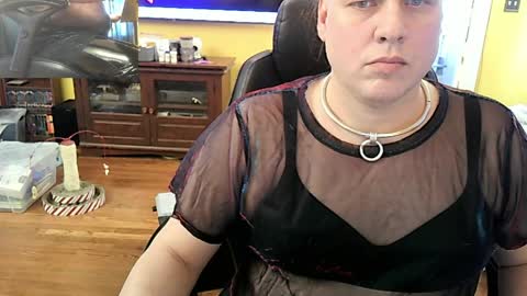 SLRN296512741 online show from April 4, 4:59 pm