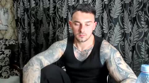 2sexymuscles online show from March 27, 8:54 pm