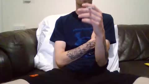 420feetloverr420 online show from September 18, 2:46 am