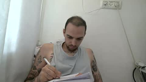 Snapshot of 6sundros chatting on September 24, 12:14 pm Suny online show from September 24, 12:14 pm