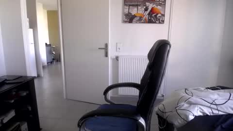 73yves online show from May 1, 7:55 am