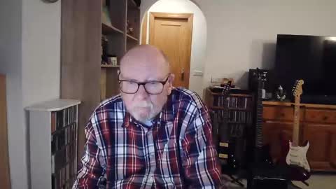  Papi  online show from March 5, 8:44 pm