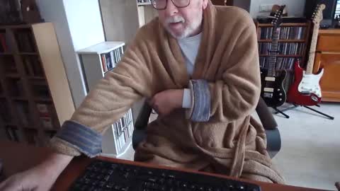  Papi  online show from March 5, 10:33 am