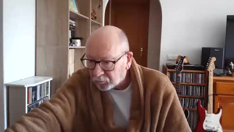  Papi  online show from February 25, 10:04 am