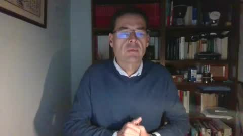 8age online show from December 18, 10:24 pm