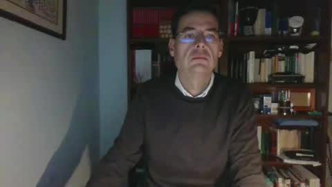 8age online show from December 17, 10:11 pm