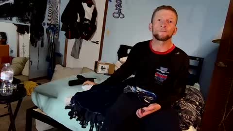 8over6 online show from March 7, 1:42 am