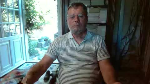 _123_voyeur_ online show from September 18, 1:46 pm