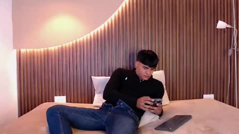 _demon1 online show from February 10, 4:39 am