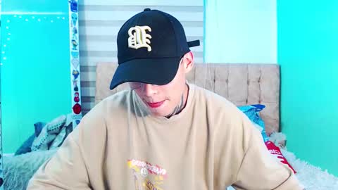 mod online show from March 9, 5:01 am