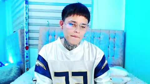 mod online show from June 4, 5:24 am