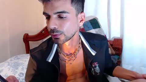 KURT online show from December 4, 11:01 pm