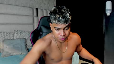 _sammy_ice online show from February 1, 10:59 am