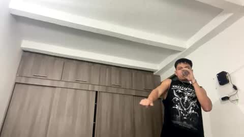 Juan Pablo-independent model online show from April 13, 4:35 am