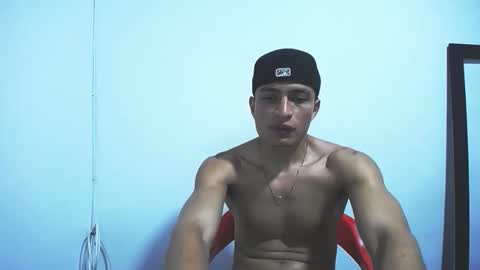 Juan Pablo-independent model online show from November 7, 6:39 am